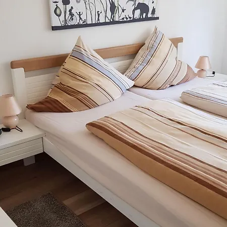 Flat Near With Private Garden Appartement Kaifenheim