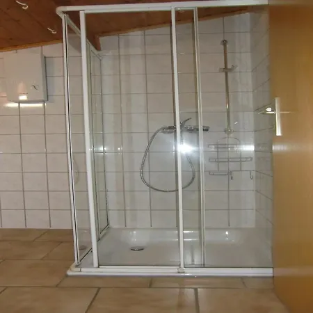 Flat Near With Private Garden *