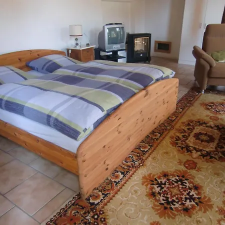 Apartment Gemuetliche Ferienwohnung In Kaifenheim