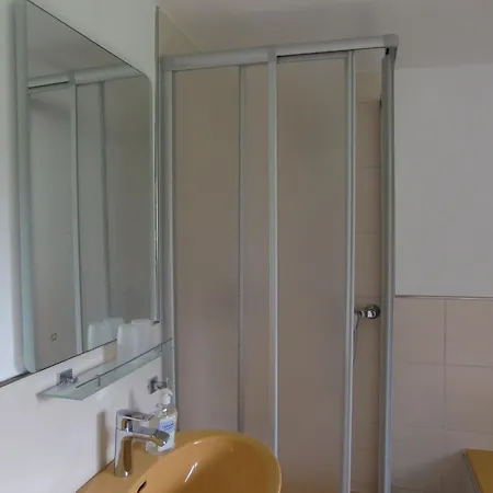 Gemuetliche In Apartamento Kaifenheim