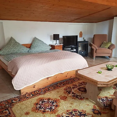 Apartment Gemuetliche Ferienwohnung In Kaifenheim